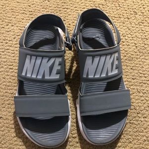 Nike Tanjun sandal